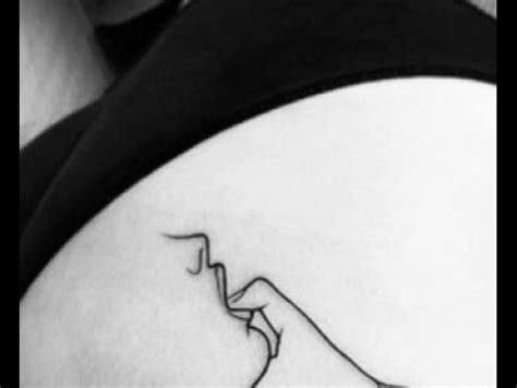 tatuajes pequeos en la nalga|Tatuajes pequeños para mujer: 25 ideas bonitas con。